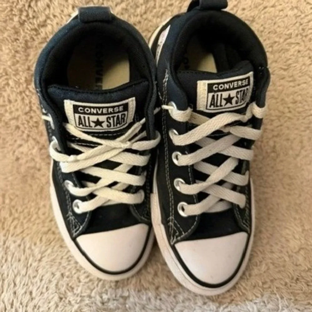 Converse Chuck Taylor All Star Axel Kids Black White Mid Top Sneakers Shoes